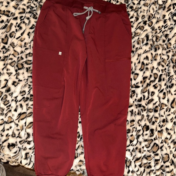 Fabletics Pants - Fabletics Women’s Maroon Drawstring Scrub Joggers